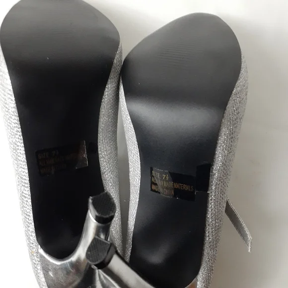 Qupid Women's Silver Sequins Platform High Heels Pumps Sz 7.5 - Picture 8 of 8